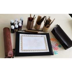 Feuille de calligraphie decorée