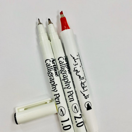 Feutre de calligraphie bleu 1mm